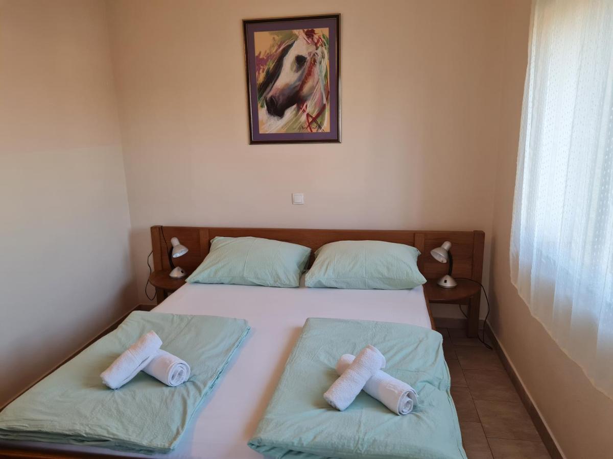 Apartment Lavanda Stari Grad Kültér fotó