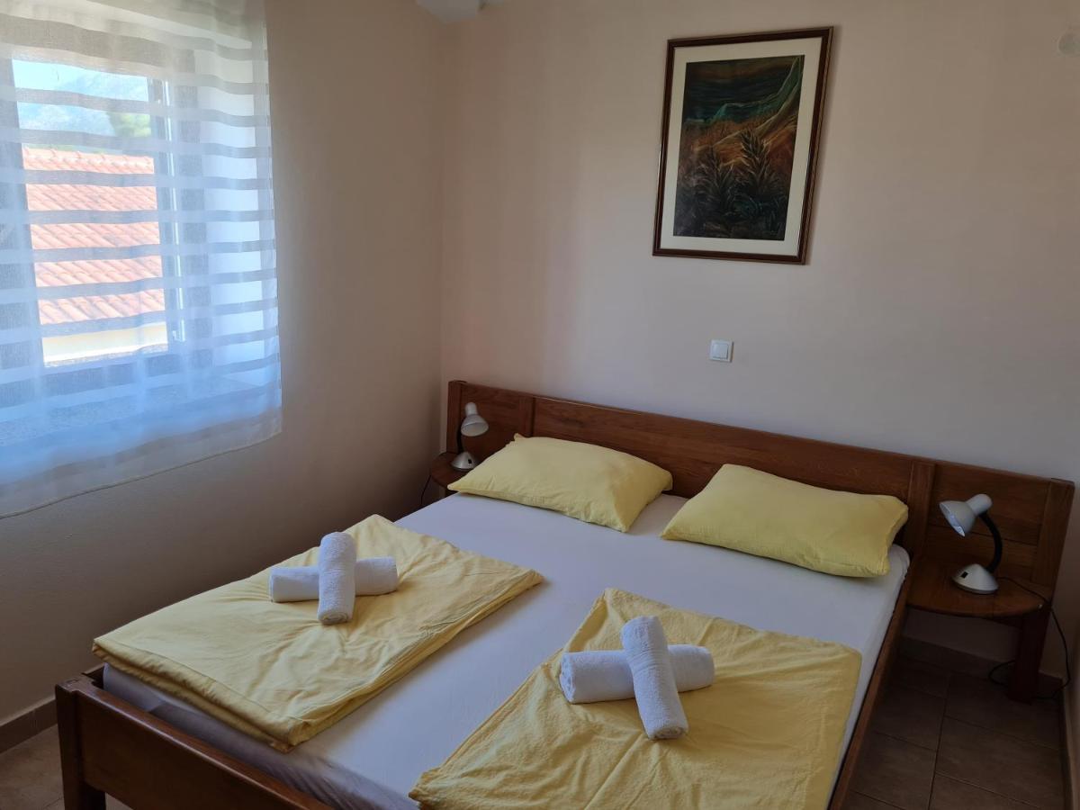 Apartment Lavanda Stari Grad Kültér fotó