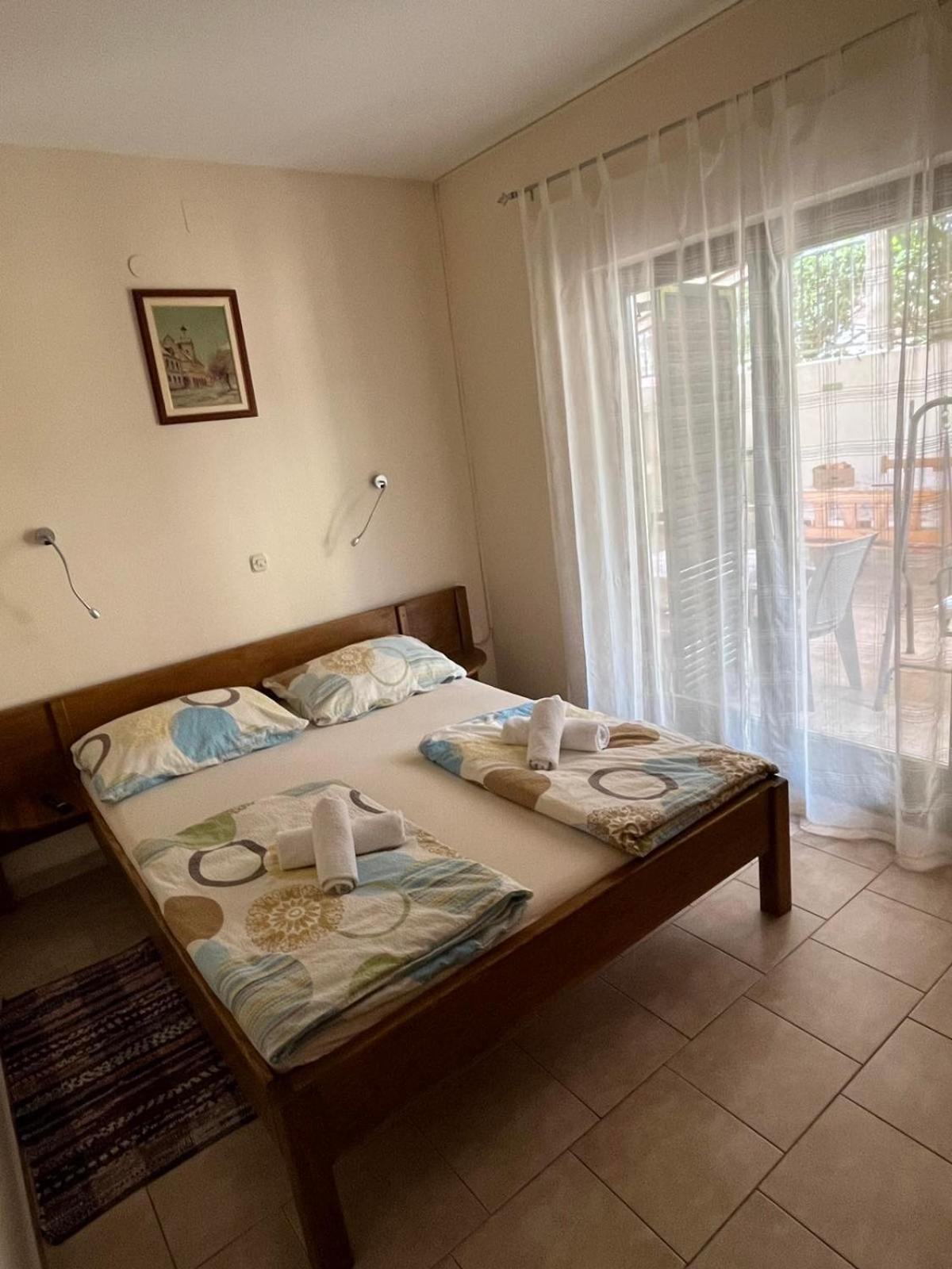 Apartment Lavanda Stari Grad Kültér fotó