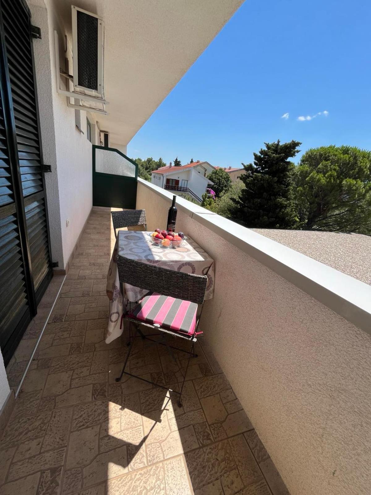 Apartment Lavanda Stari Grad Kültér fotó