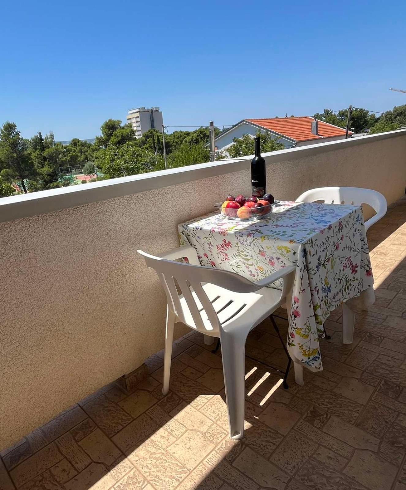 Apartment Lavanda Stari Grad Kültér fotó
