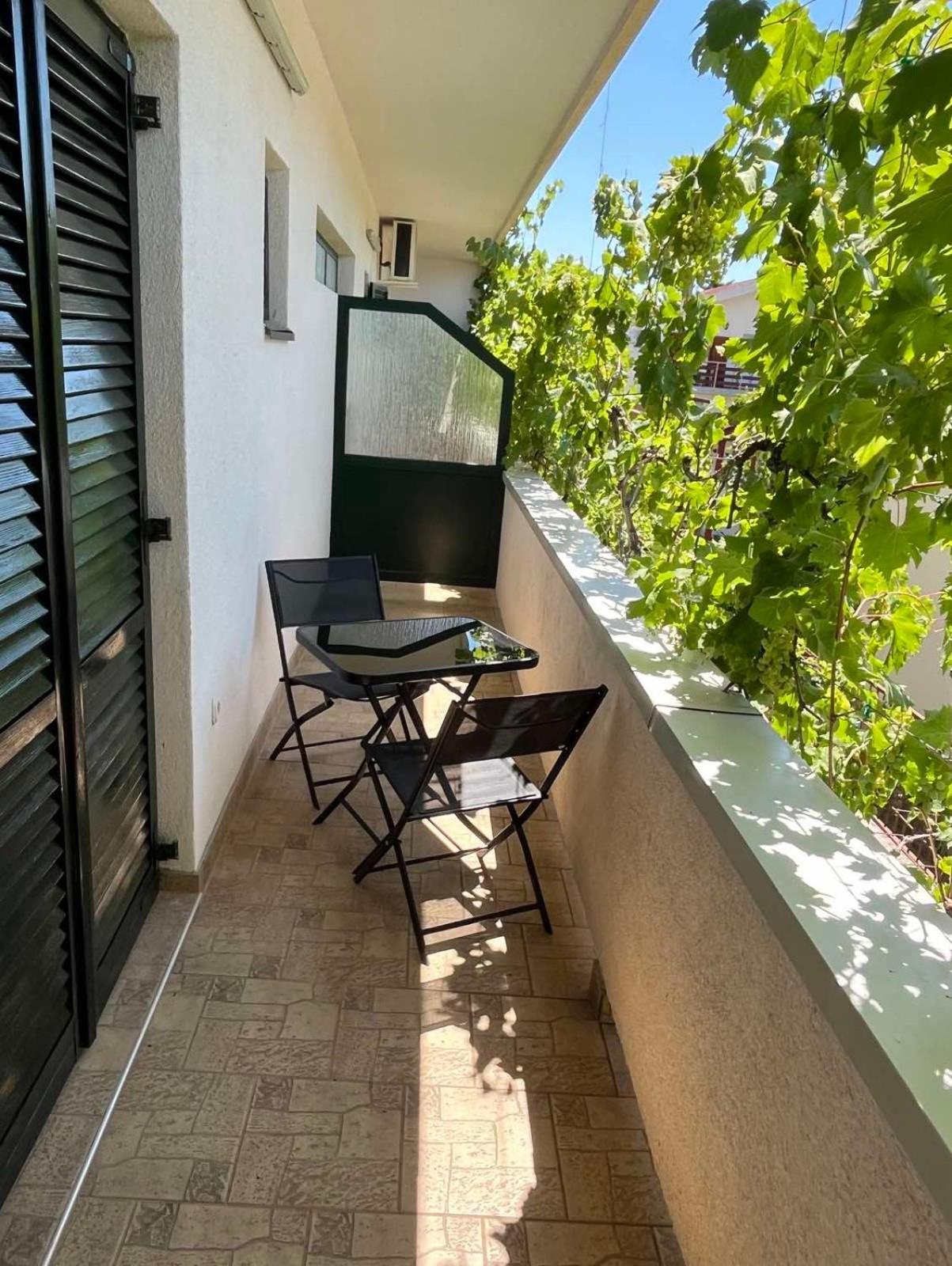 Apartment Lavanda Stari Grad Kültér fotó