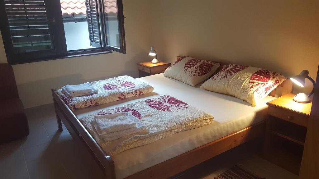 Apartment Lavanda Stari Grad Kültér fotó