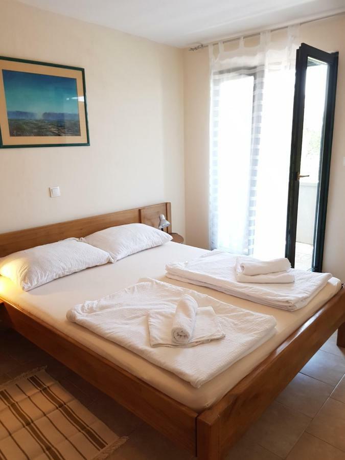 Apartment Lavanda Stari Grad Kültér fotó